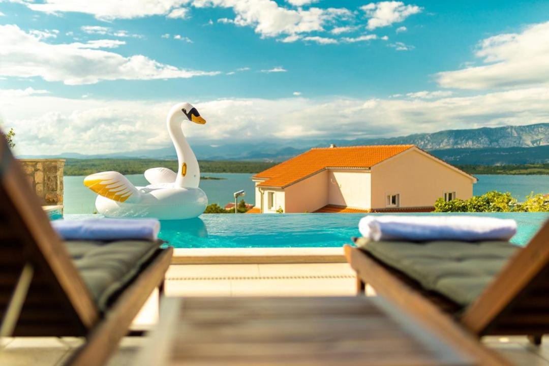 Luxury Villa Allen With Pool Клімно Екстер'єр фото