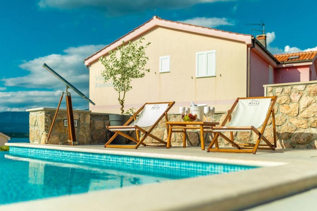 Luxury Villa Allen With Pool Клімно Номер фото
