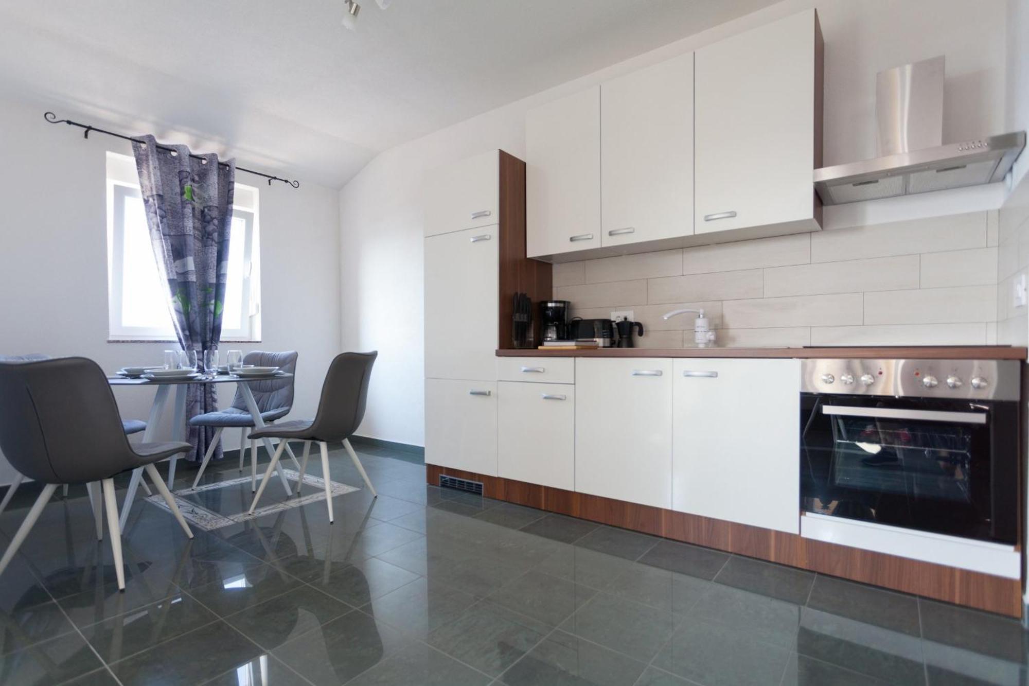 Luxury Villa Allen With Pool Клімно Номер фото