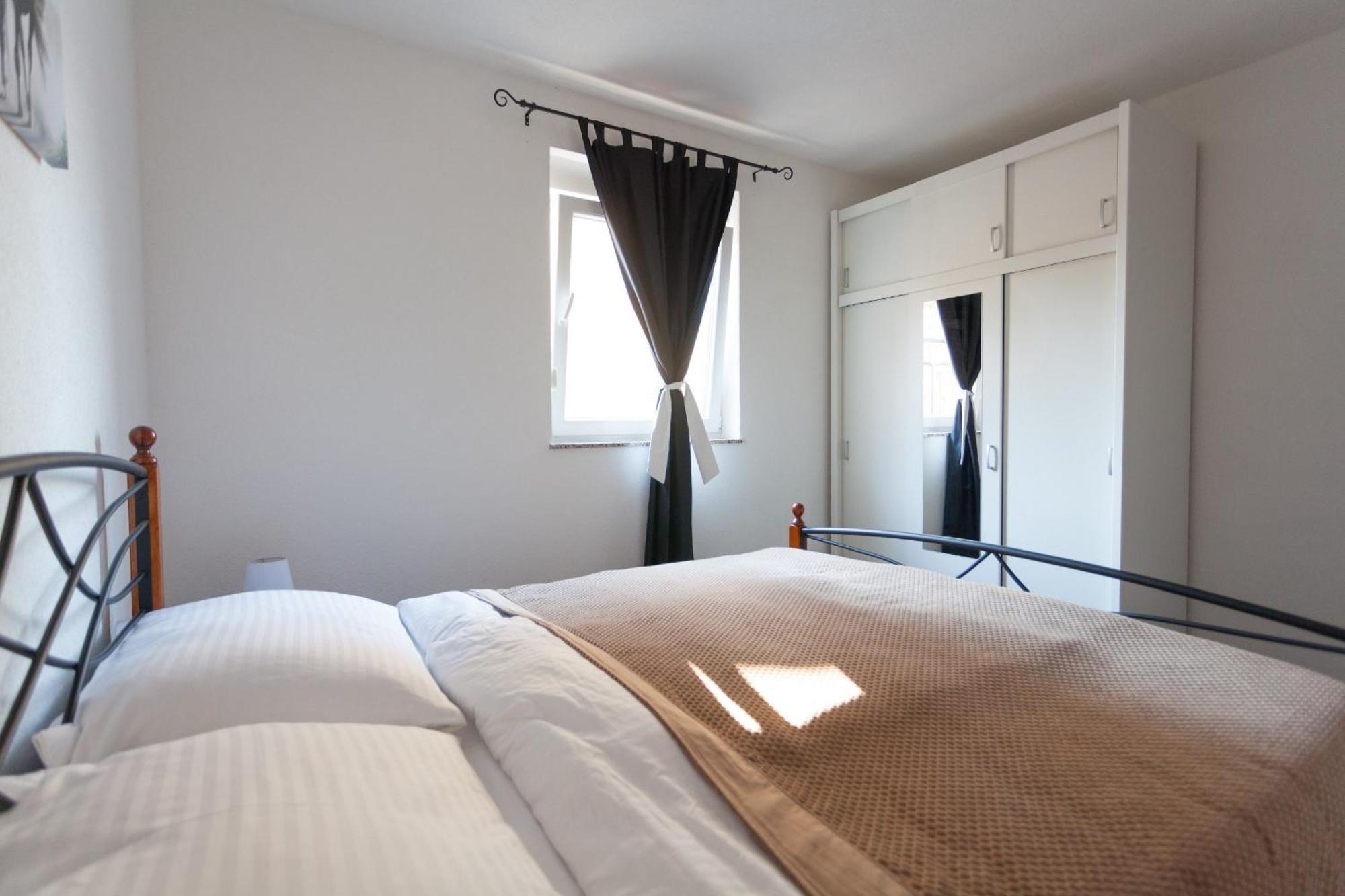 Luxury Villa Allen With Pool Клімно Номер фото