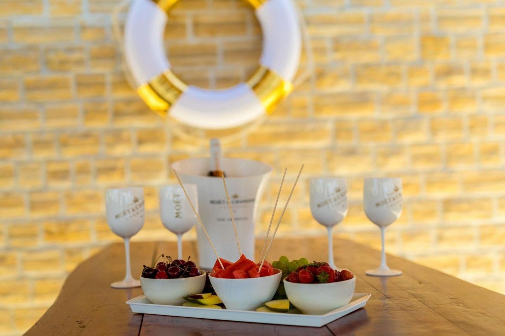 Luxury Villa Allen With Pool Клімно Номер фото