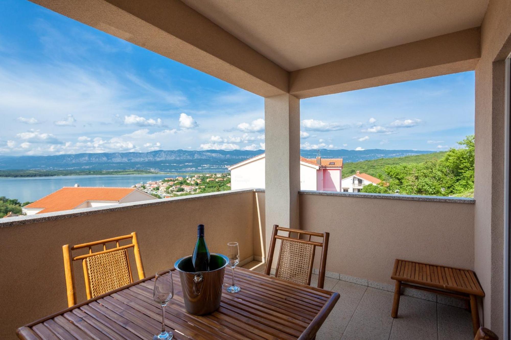 Luxury Villa Allen With Pool Клімно Номер фото