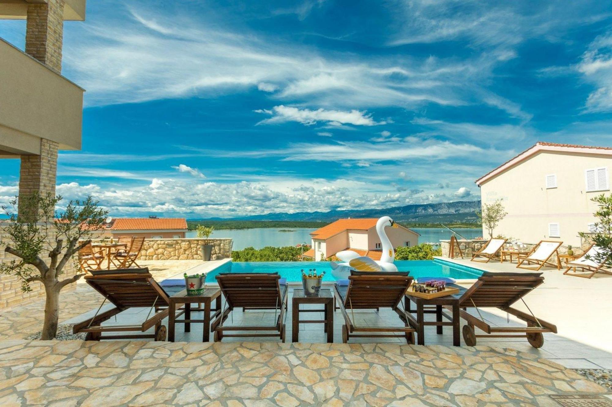 Luxury Villa Allen With Pool Клімно Номер фото