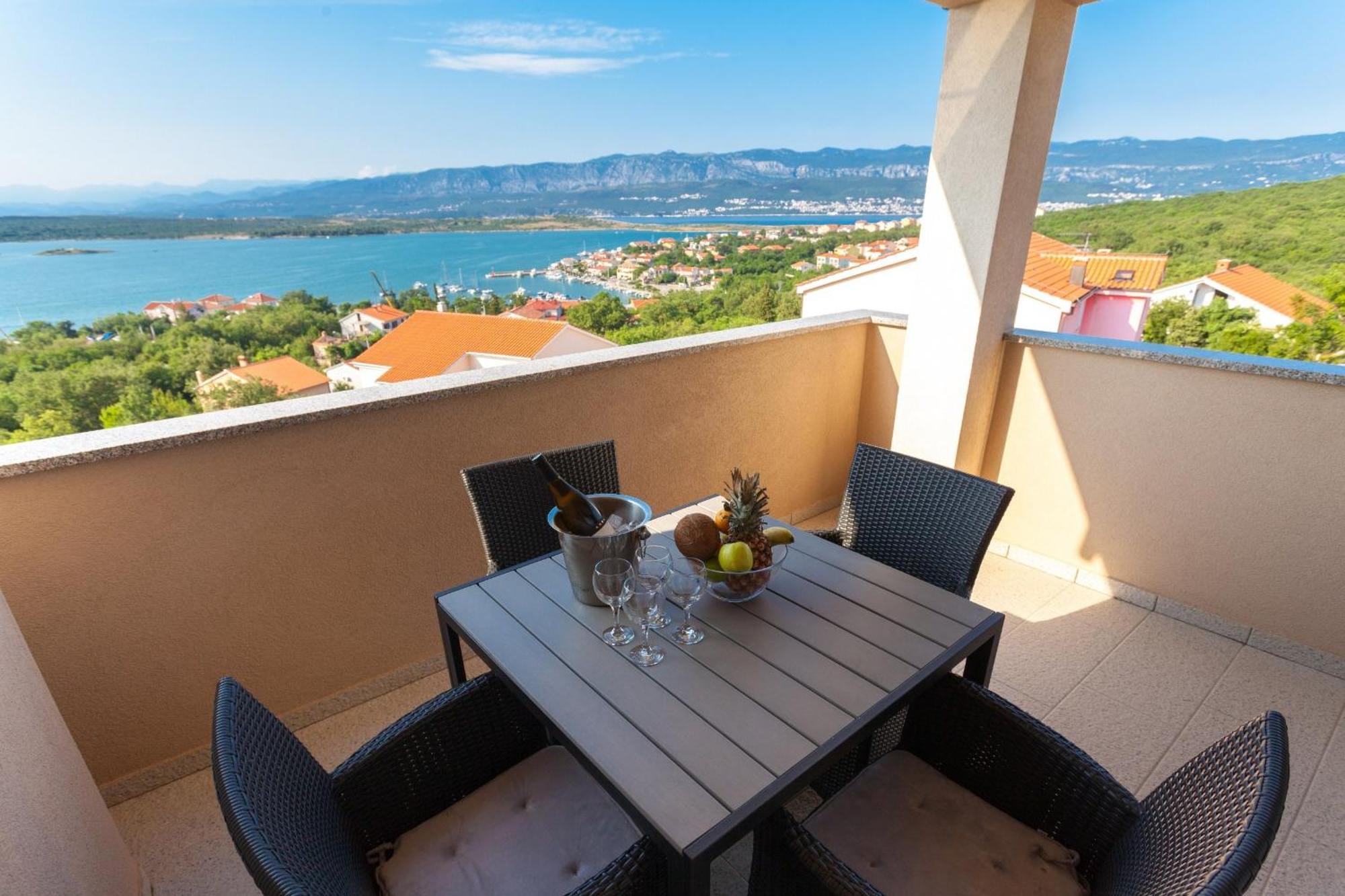 Luxury Villa Allen With Pool Клімно Номер фото